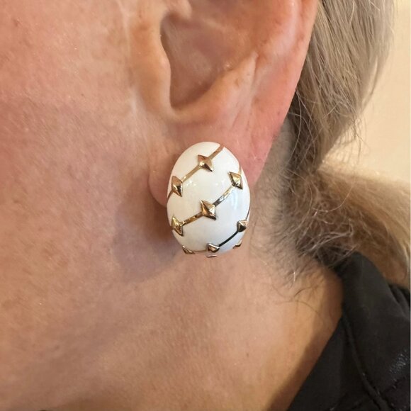 Tiffany & Co Schlumberger Dot Losange 18k Yellow Gold White Enamel Hoop Earrings - Picture 13 of 15